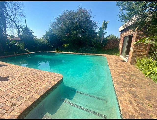4 BEDROOM HOUSE FOR SALE IN VANDERBIJLPARK SW 2